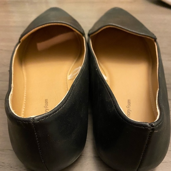 Black flats. Worn 2x - Picture 3 of 3